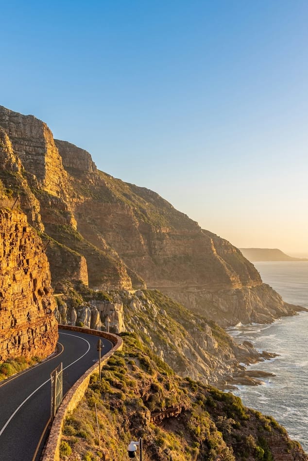 SLIDER 8 IMAGES - 1_ChapmansPeak_RoadTripMoto_AfriqueDuSud